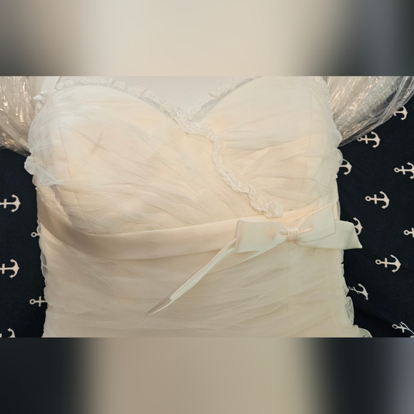 ADK wedding dress - Picture 5 of 6